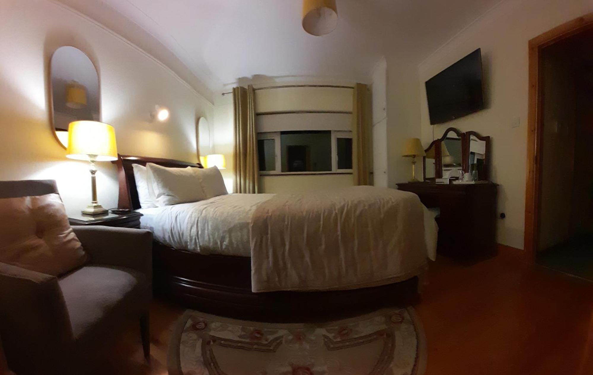 Отель Woodhaven Manor H91Rc9D Голуэй Экстерьер фото